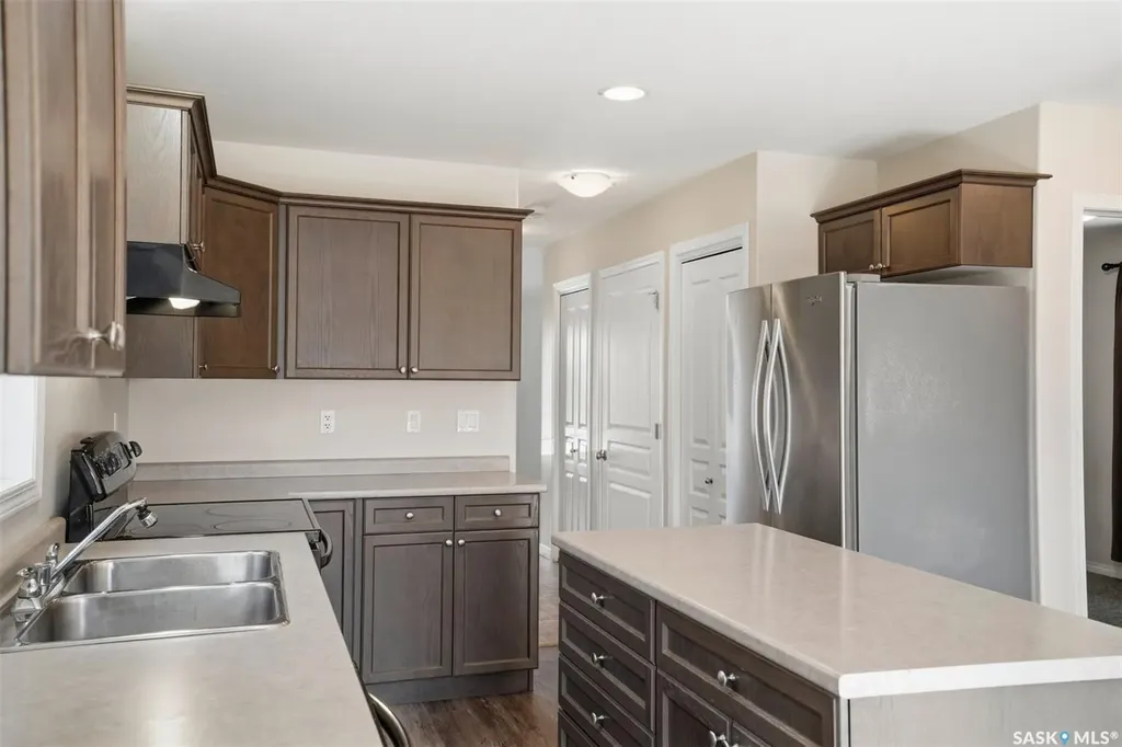 435 Coad Manor Saskatoon SK S7R 0C6