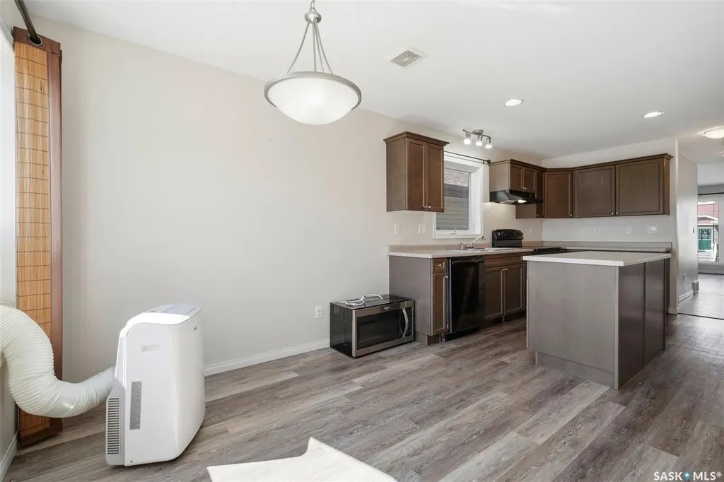 435 Coad Manor Saskatoon SK S7R 0C6