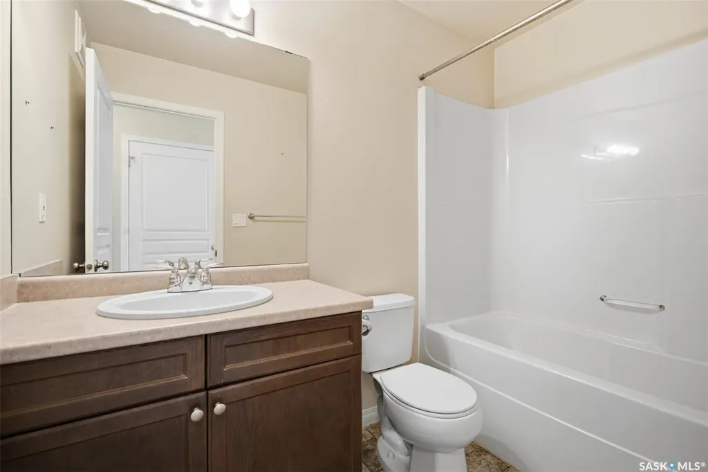 435 Coad Manor Saskatoon SK S7R 0C6