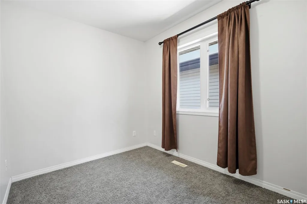 435 Coad Manor Saskatoon SK S7R 0C6