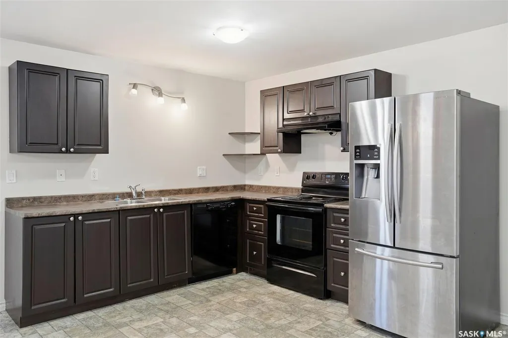 435 Coad Manor Saskatoon SK S7R 0C6