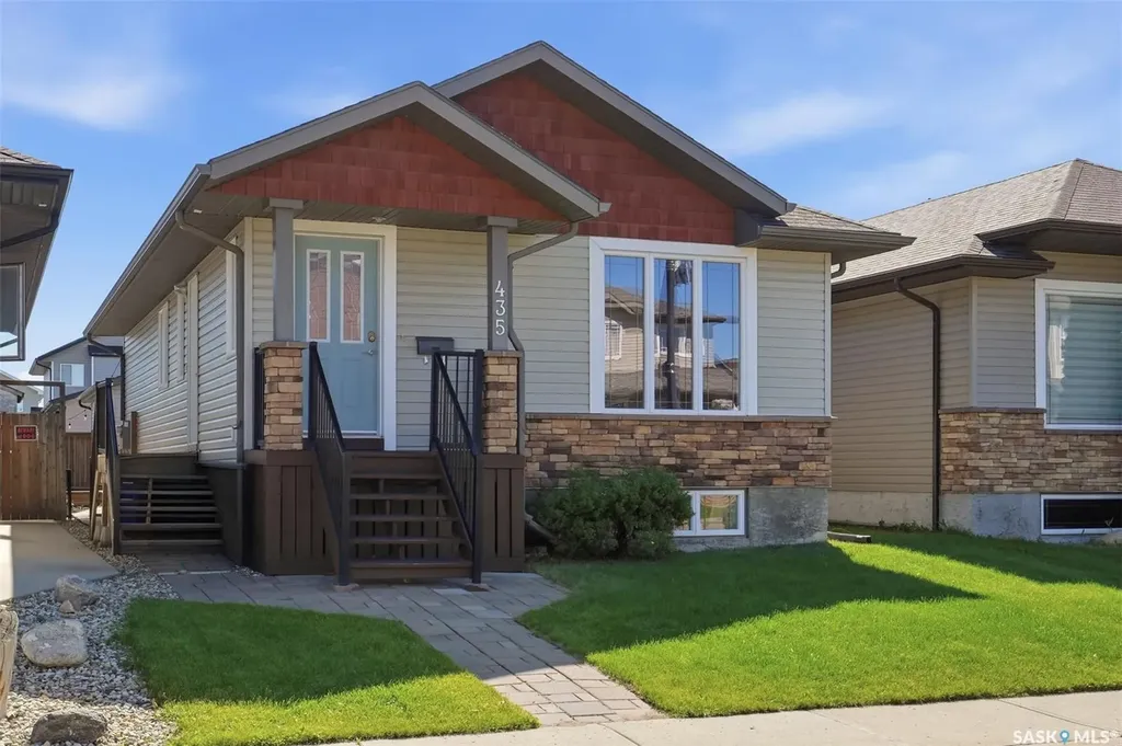 435 Coad Manor Saskatoon SK S7R 0C6