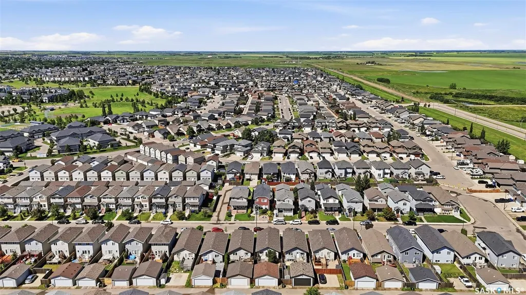 435 Coad Manor Saskatoon SK S7R 0C6