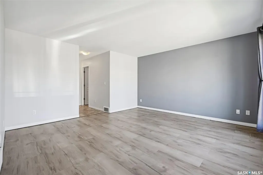 435 Coad Manor Saskatoon SK S7R 0C6