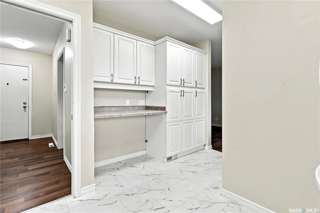 2118 Clarence Avenue S Saskatoon SK S7J 1L5