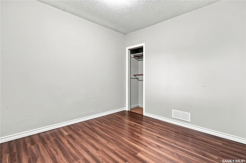 2118 Clarence Avenue S Saskatoon SK S7J 1L5