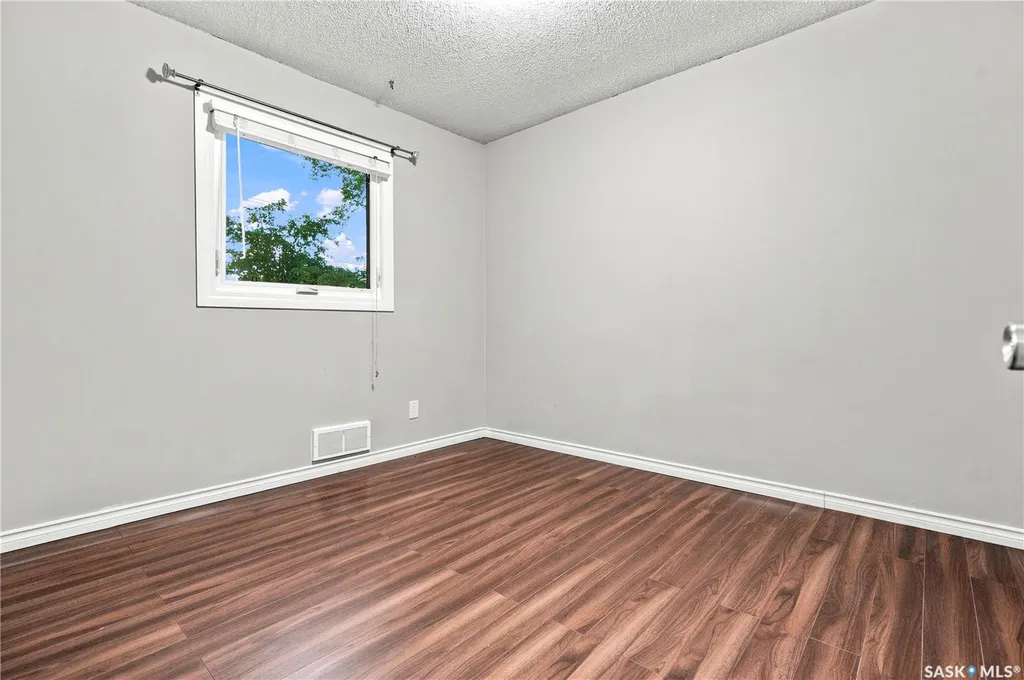 2118 Clarence Avenue S Saskatoon SK S7J 1L5