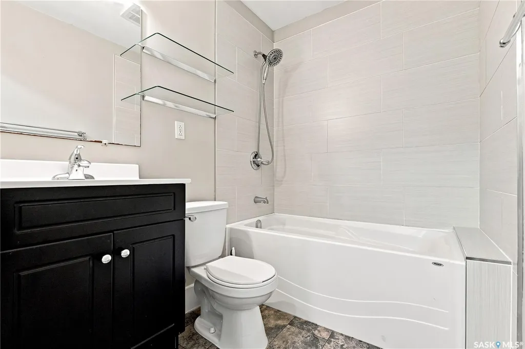2118 Clarence Avenue S Saskatoon SK S7J 1L5