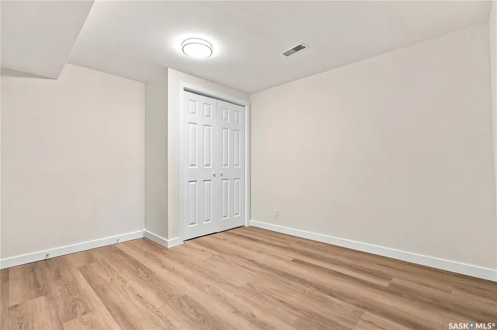 2118 Clarence Avenue S Saskatoon SK S7J 1L5