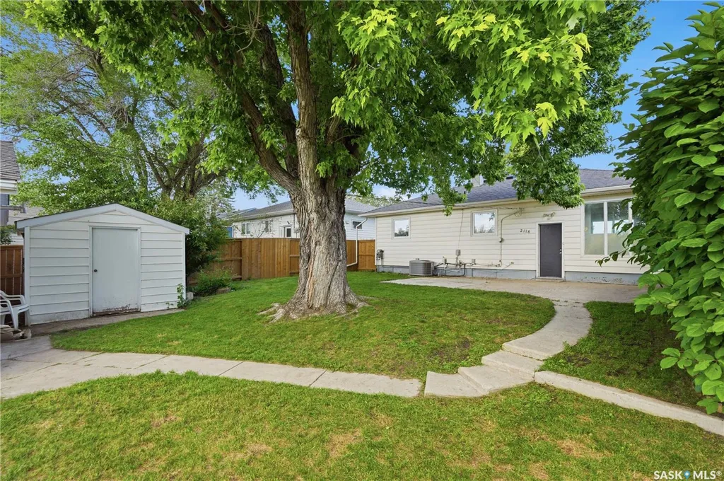 2118 Clarence Avenue S Saskatoon SK S7J 1L5