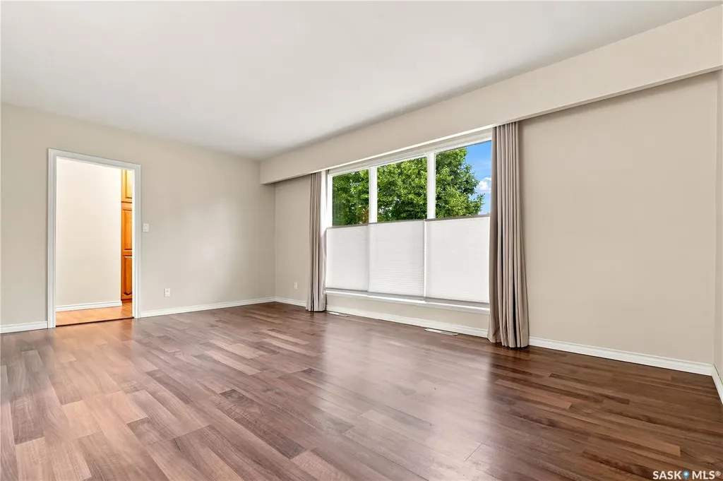 2118 Clarence Avenue S Saskatoon SK S7J 1L5