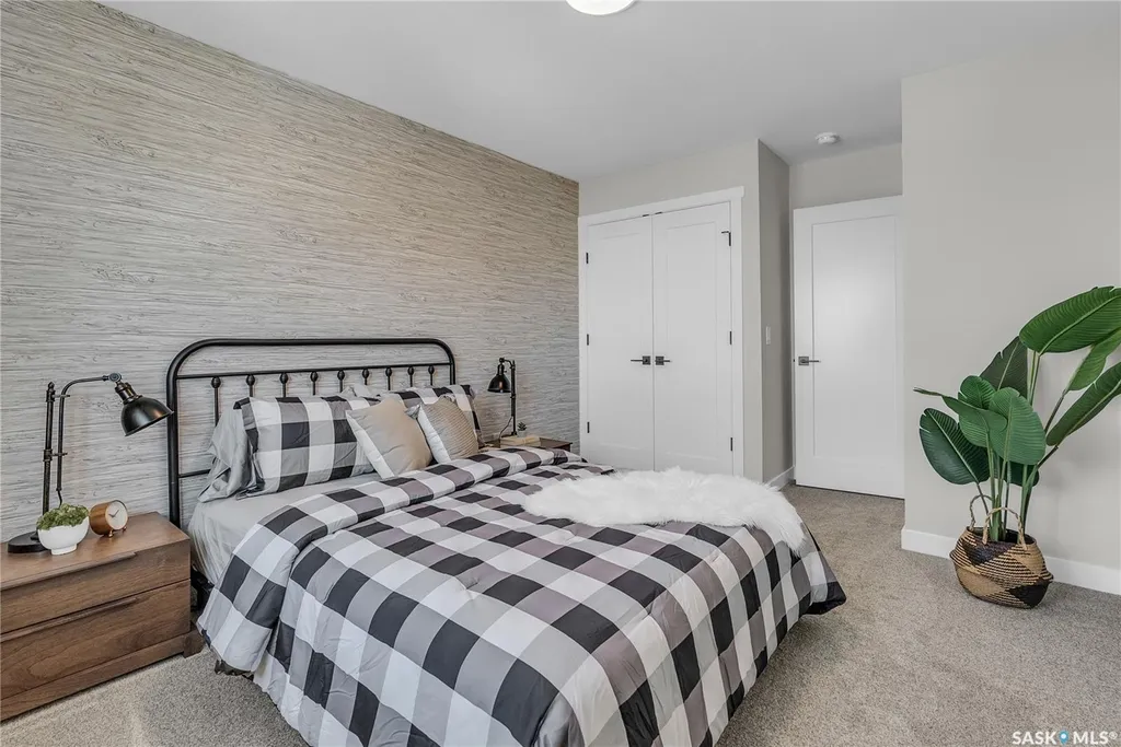 155 Mcfaull Way Saskatoon SK S7V 1Z9