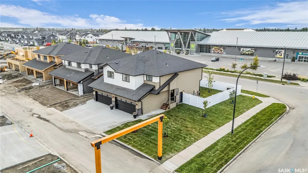 155 Mcfaull Way Saskatoon SK S7V 1Z9