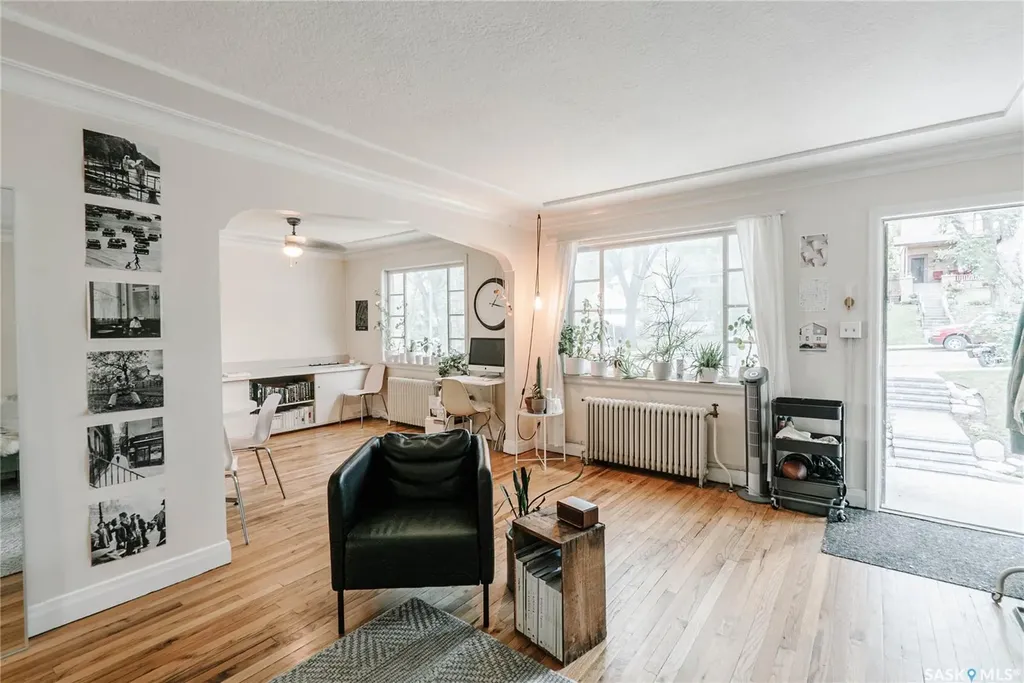 710 Mcpherson Avenue Saskatoon SK S7N 0X8