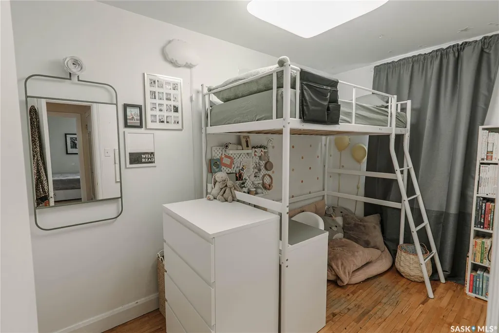 710 Mcpherson Avenue Saskatoon SK S7N 0X8