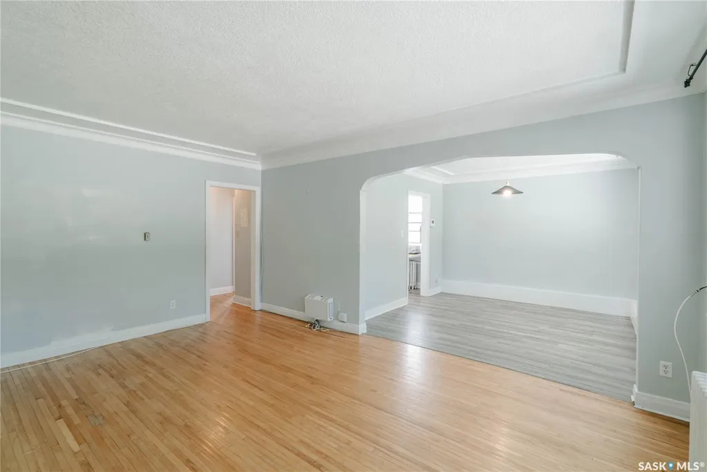 710 Mcpherson Avenue Saskatoon SK S7N 0X8