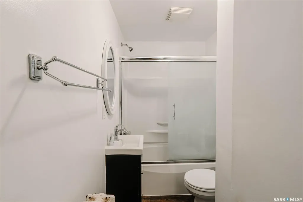 710 Mcpherson Avenue Saskatoon SK S7N 0X8
