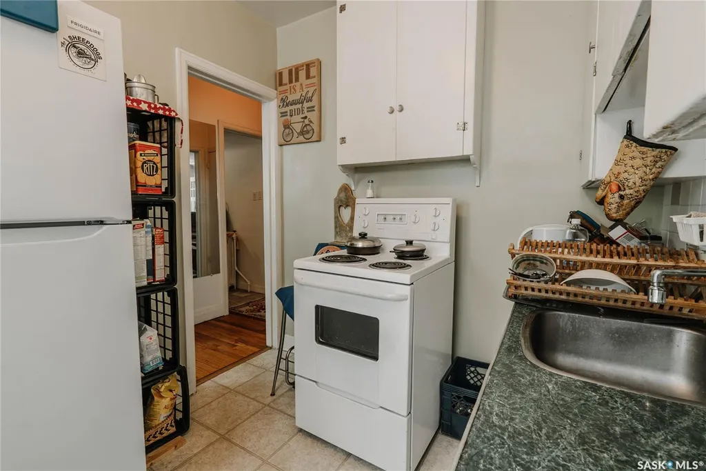 710 Mcpherson Avenue Saskatoon SK S7N 0X8