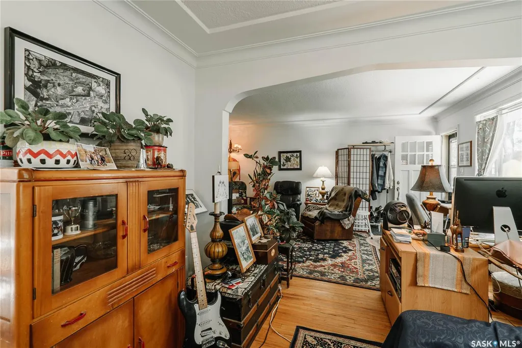 710 Mcpherson Avenue Saskatoon SK S7N 0X8