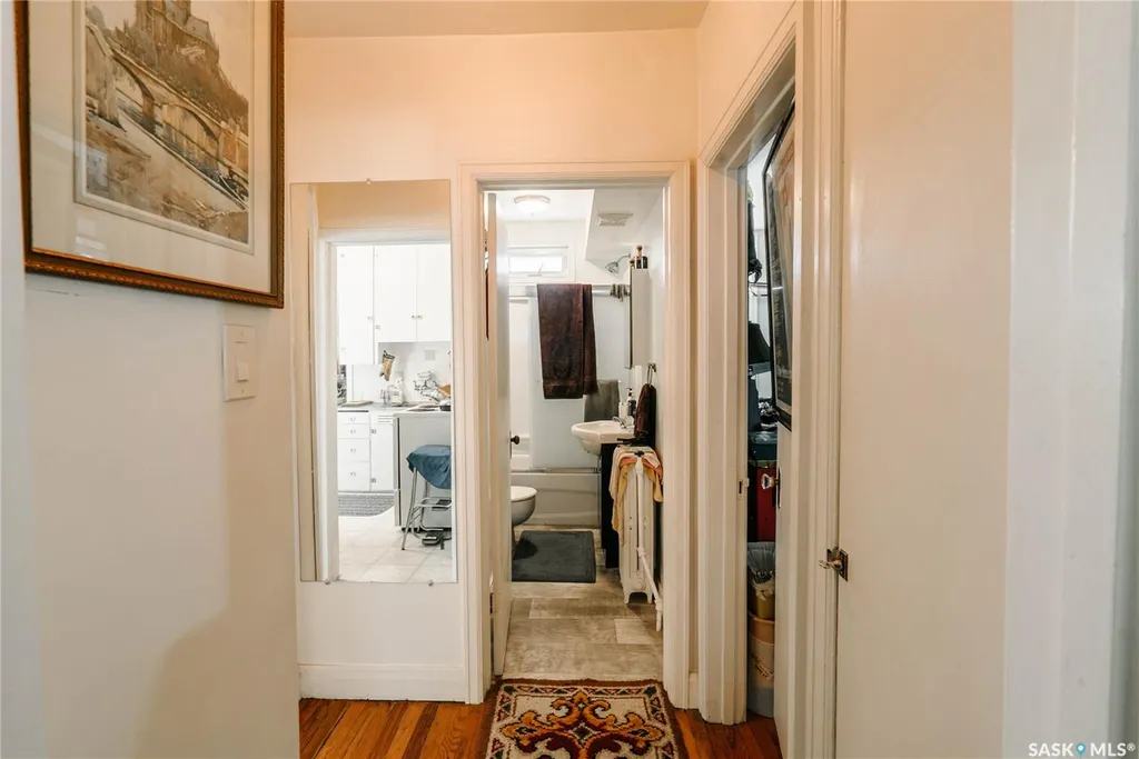 710 Mcpherson Avenue Saskatoon SK S7N 0X8