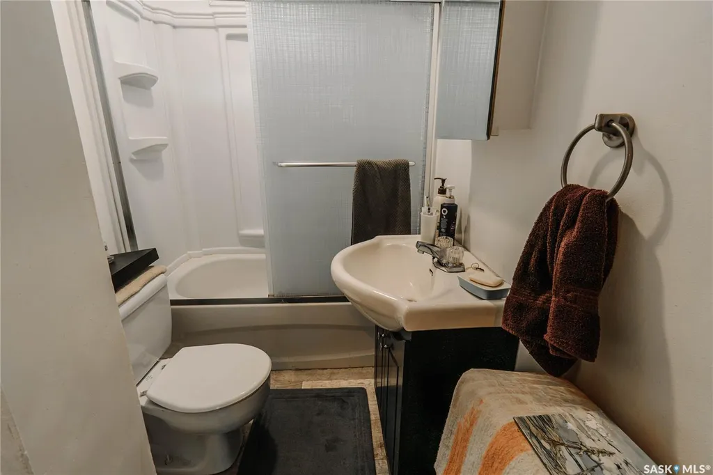 710 Mcpherson Avenue Saskatoon SK S7N 0X8
