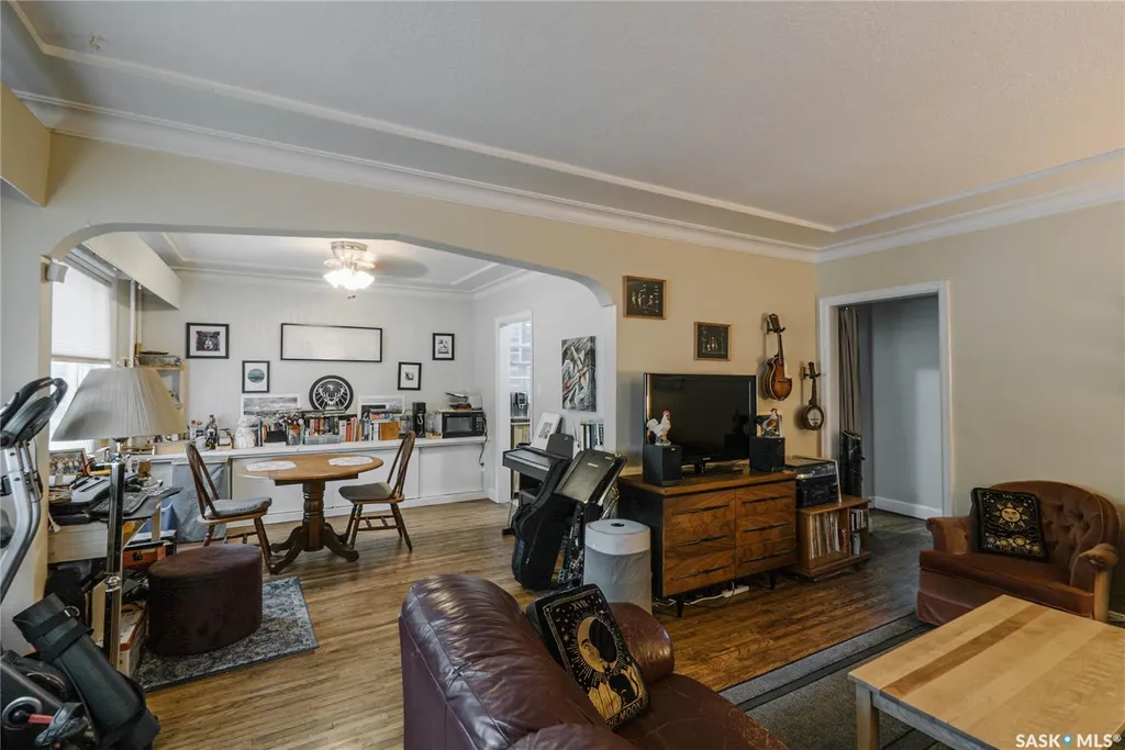 710 Mcpherson Avenue Saskatoon SK S7N 0X8
