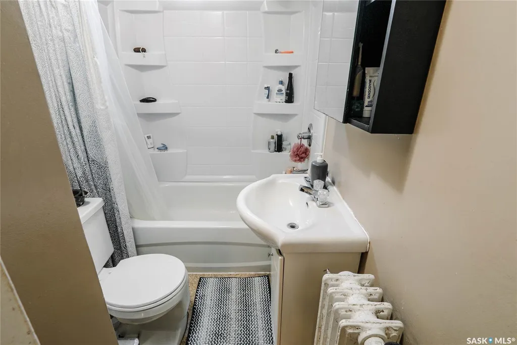 710 Mcpherson Avenue Saskatoon SK S7N 0X8