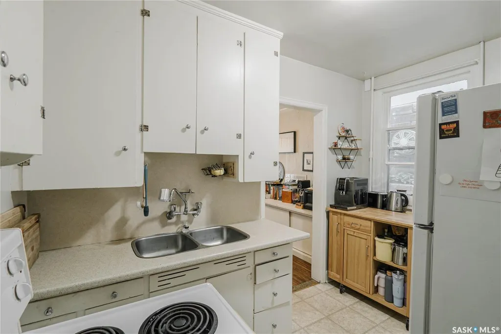 710 Mcpherson Avenue Saskatoon SK S7N 0X8