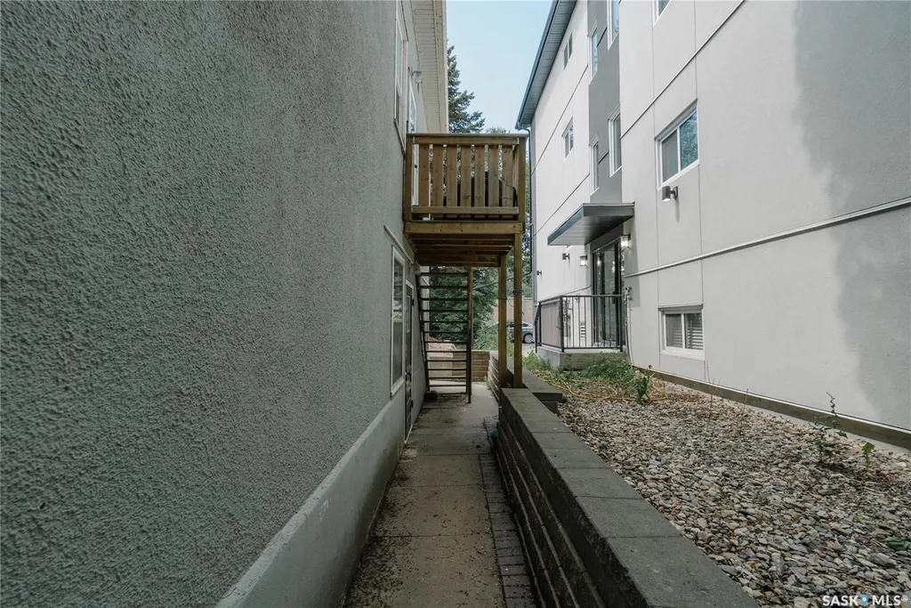 710 Mcpherson Avenue Saskatoon SK S7N 0X8