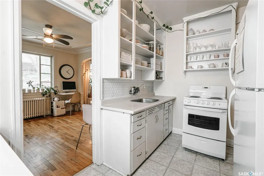 710 Mcpherson Avenue Saskatoon SK S7N 0X8