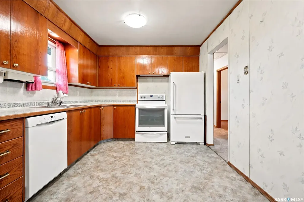 3326 4th Avenue N Regina SK S4R 0V6