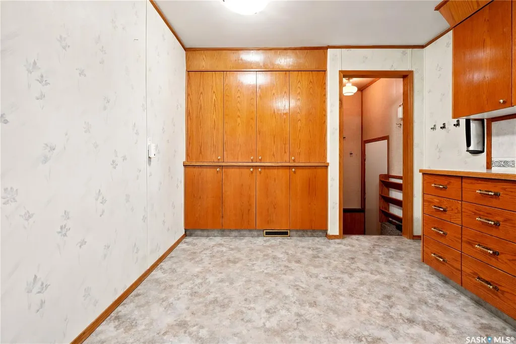 3326 4th Avenue N Regina SK S4R 0V6