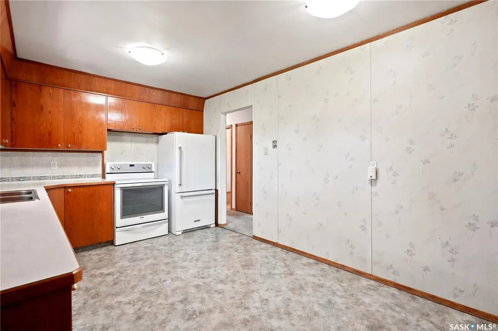 3326 4th Avenue N Regina SK S4R 0V6