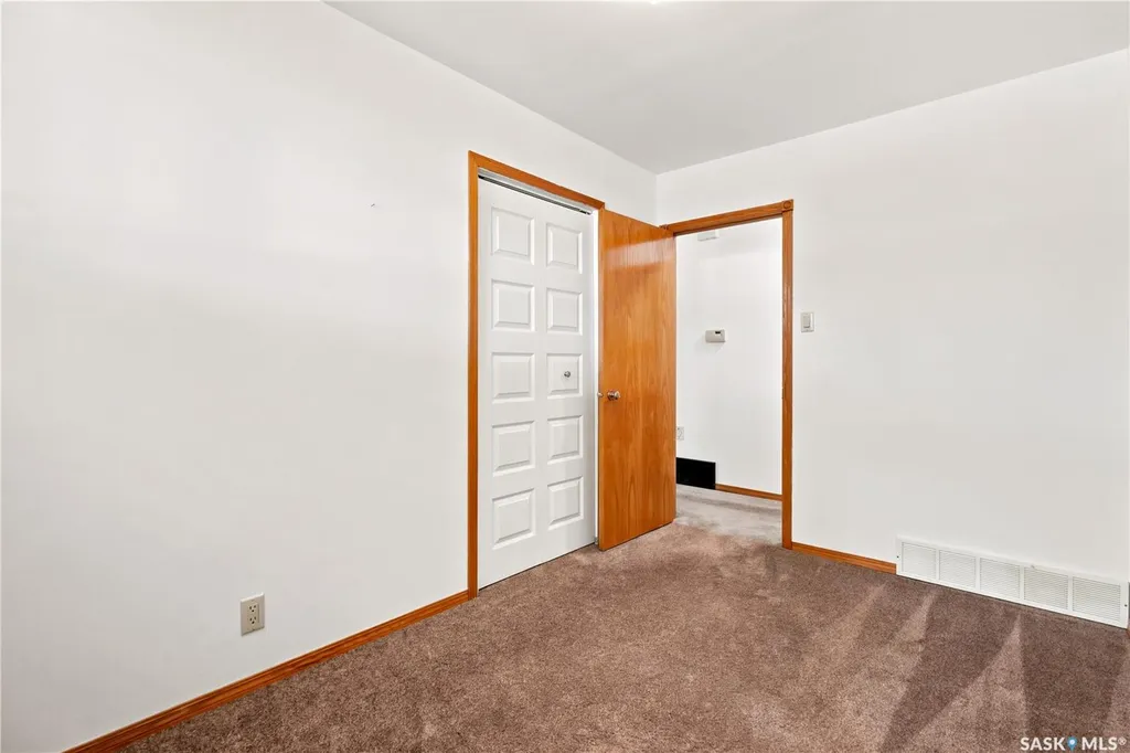 3326 4th Avenue N Regina SK S4R 0V6