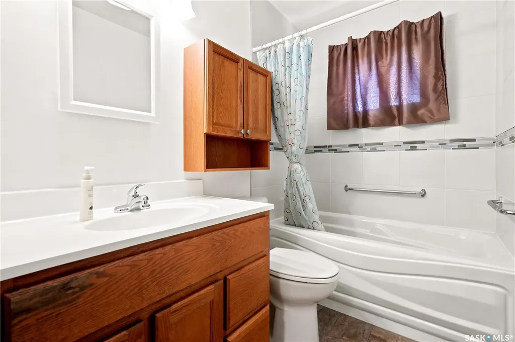 3326 4th Avenue N Regina SK S4R 0V6