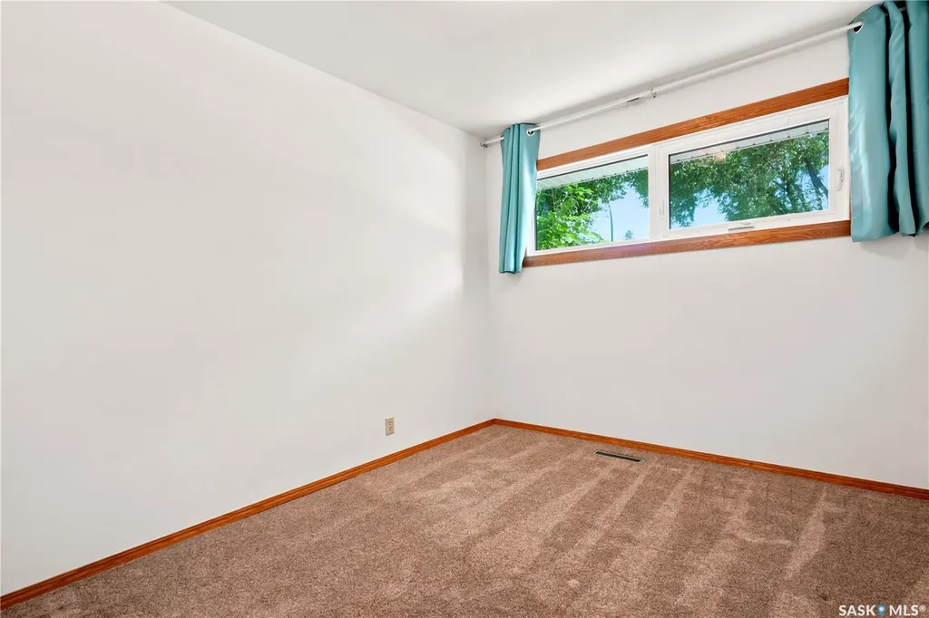 3326 4th Avenue N Regina SK S4R 0V6