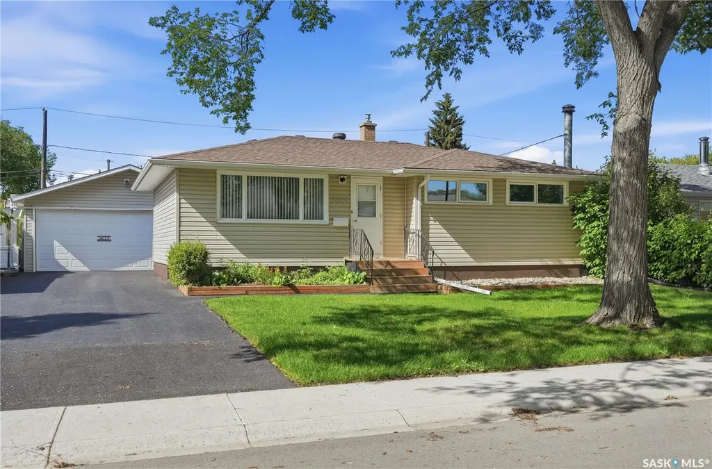 3326 4th Avenue N Regina SK S4R 0V6