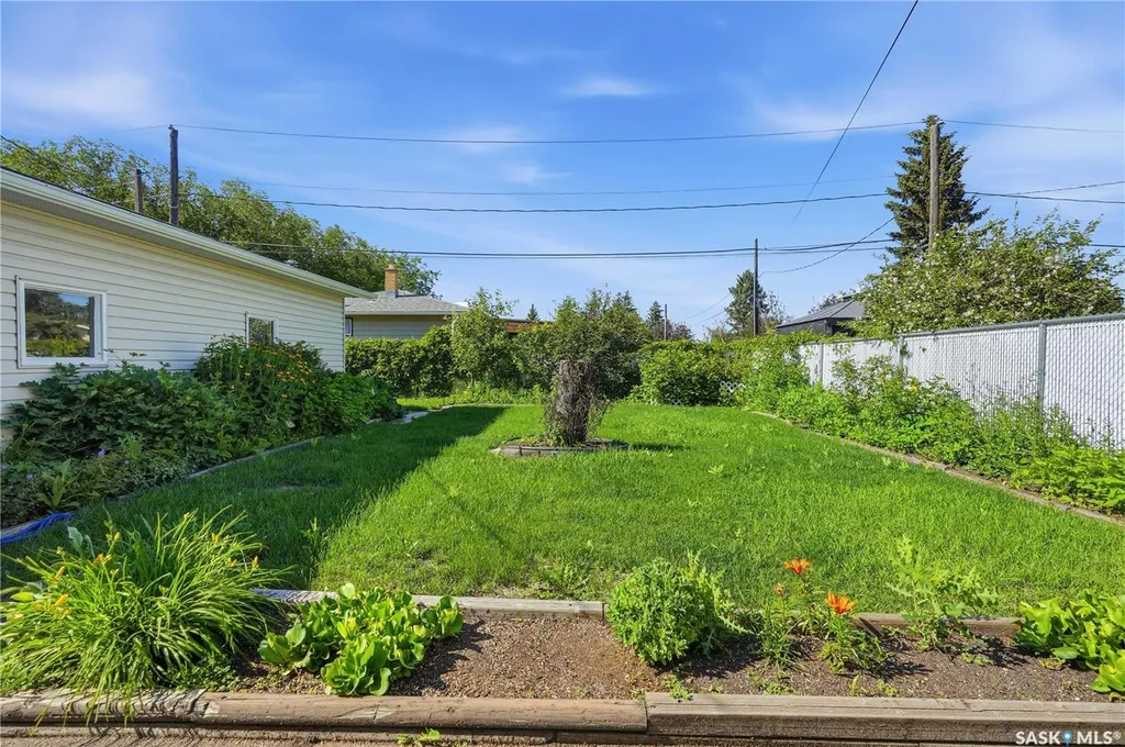 3326 4th Avenue N Regina SK S4R 0V6