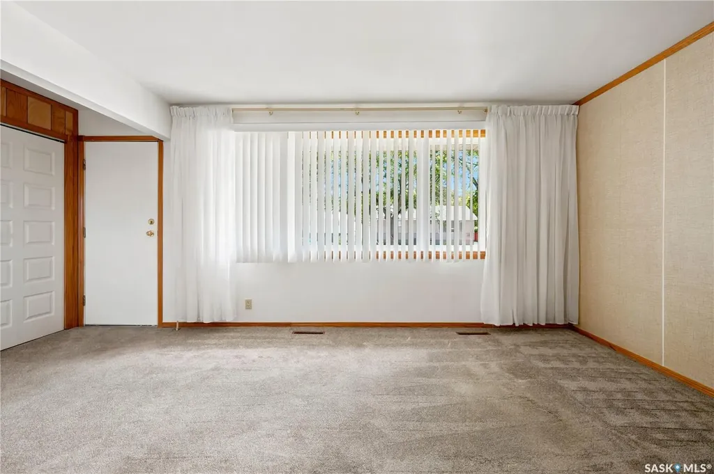 3326 4th Avenue N Regina SK S4R 0V6