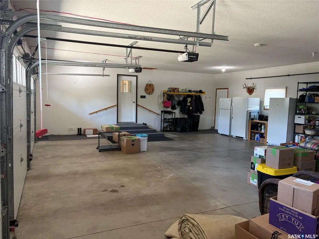 201 1st Street Kelvington SK S0A 1W0