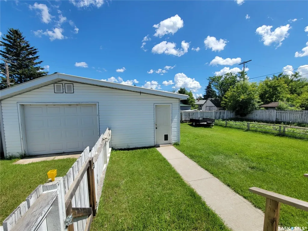 118 1st Street W St. Walburg SK S0M 2T0