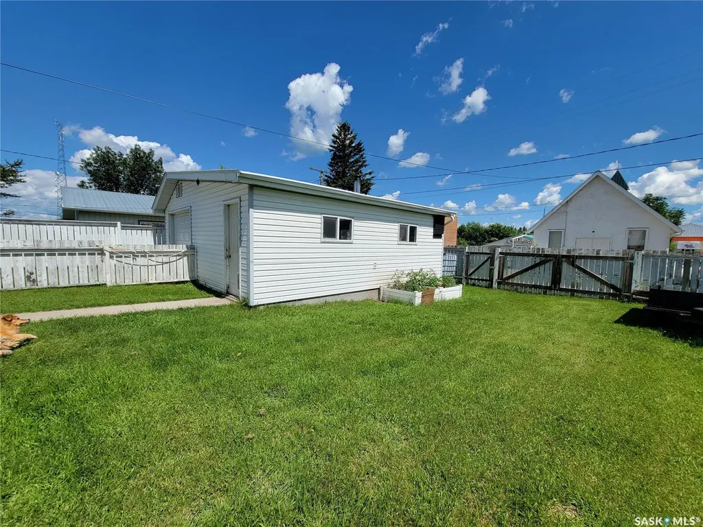 118 1st Street W St. Walburg SK S0M 2T0