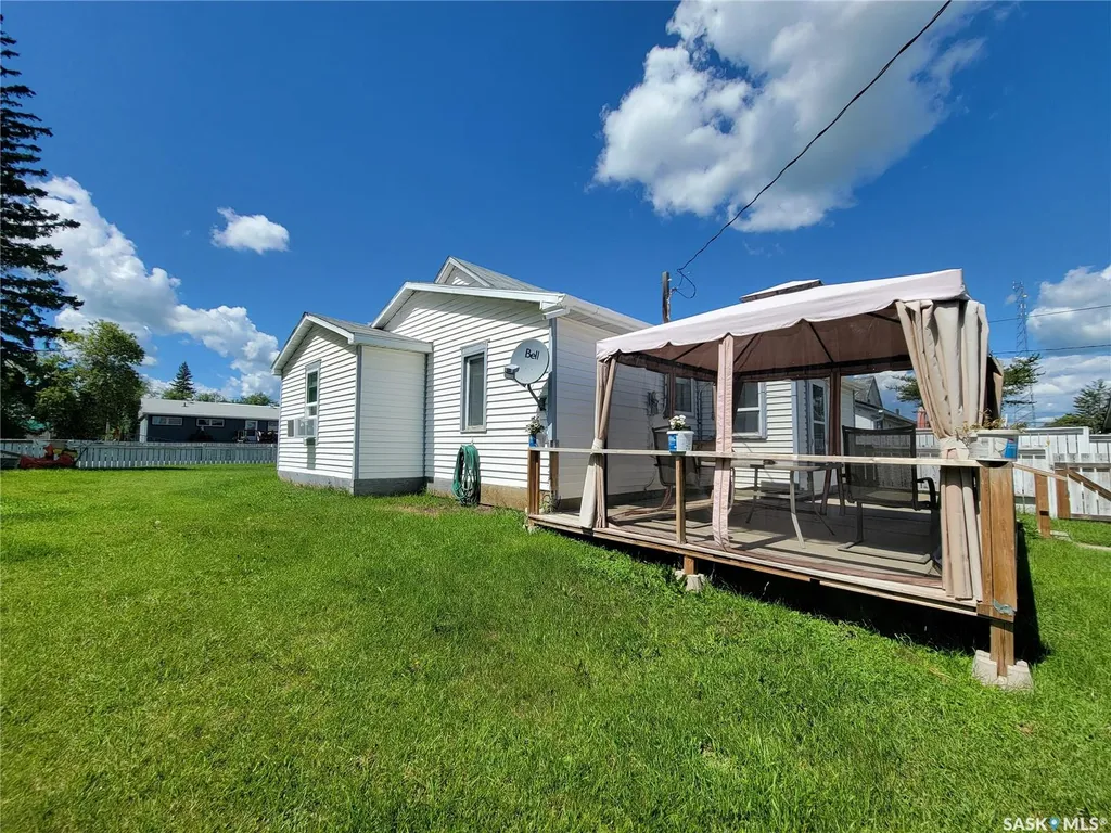 118 1st Street W St. Walburg SK S0M 2T0