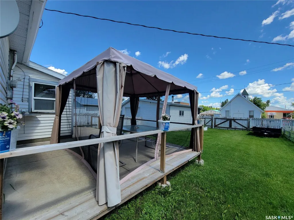 118 1st Street W St. Walburg SK S0M 2T0