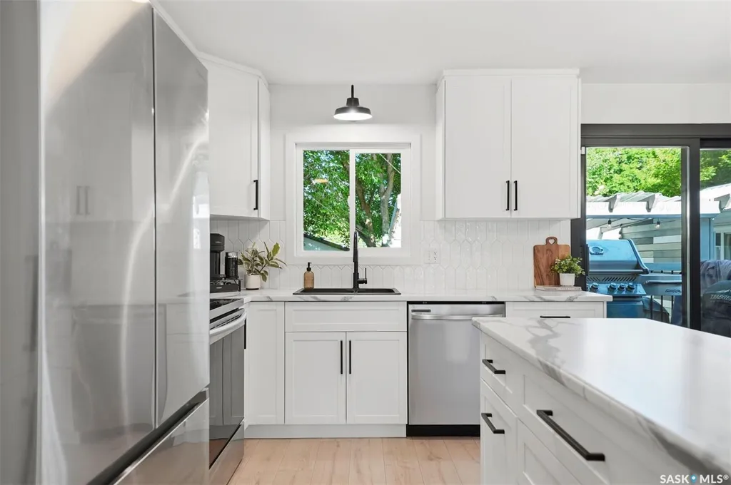 1214 Elevator Road Saskatoon SK S7M 3X2
