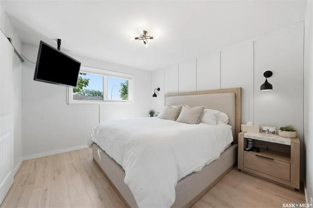 1214 Elevator Road Saskatoon SK S7M 3X2
