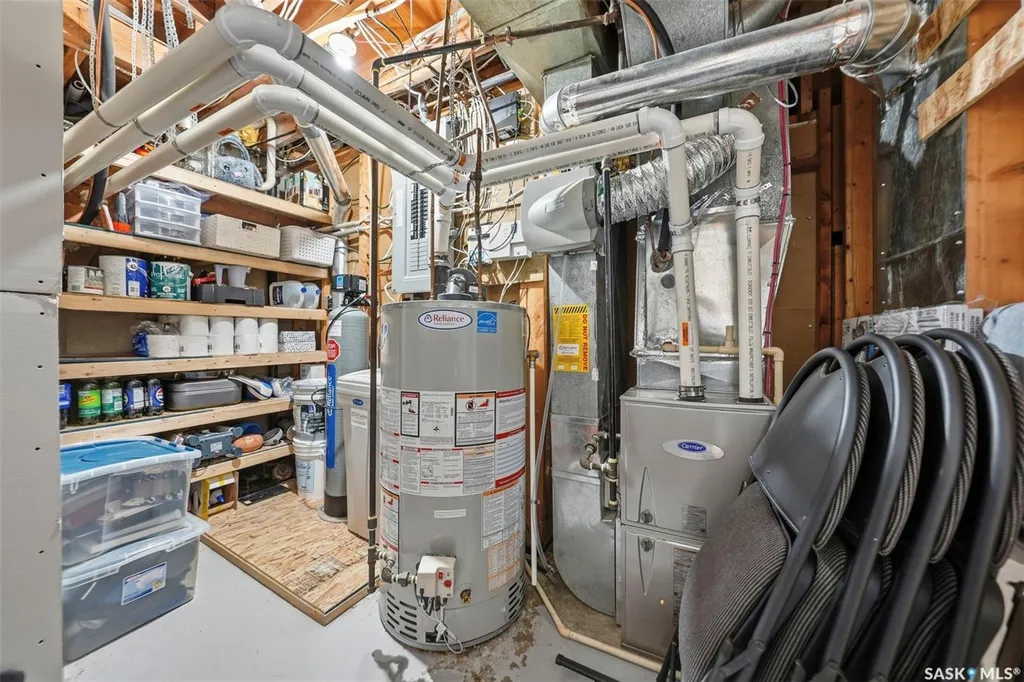 1214 Elevator Road Saskatoon SK S7M 3X2