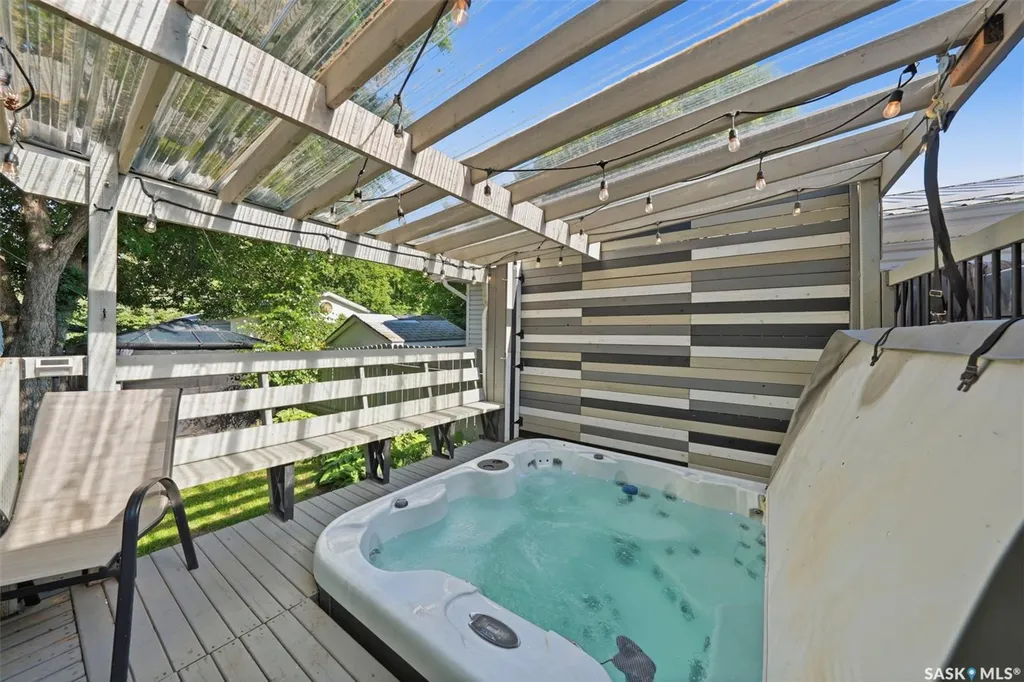 1214 Elevator Road Saskatoon SK S7M 3X2