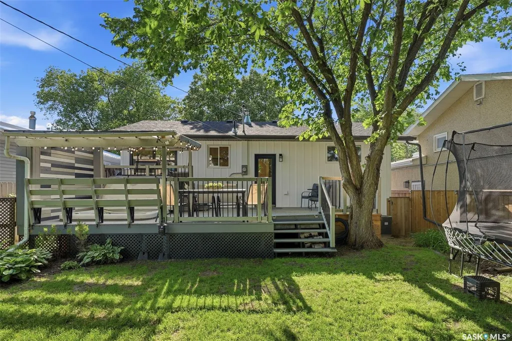 1214 Elevator Road Saskatoon SK S7M 3X2