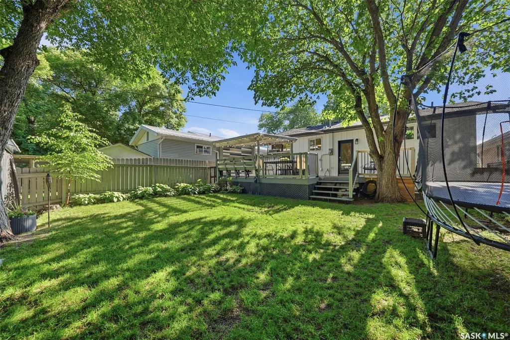 1214 Elevator Road Saskatoon SK S7M 3X2